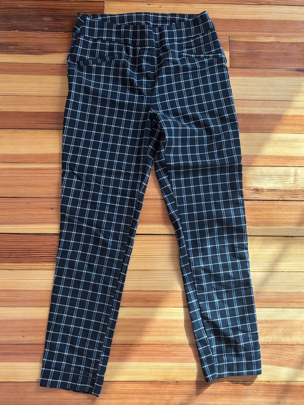 Jules & Leopold Black Leggings with White Windowpane Plaid